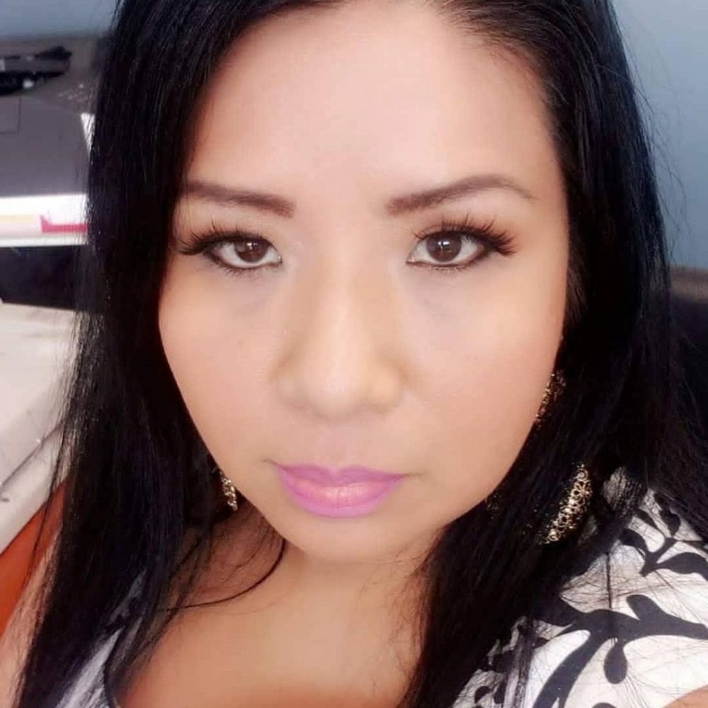 Meet your Posher, Daniela